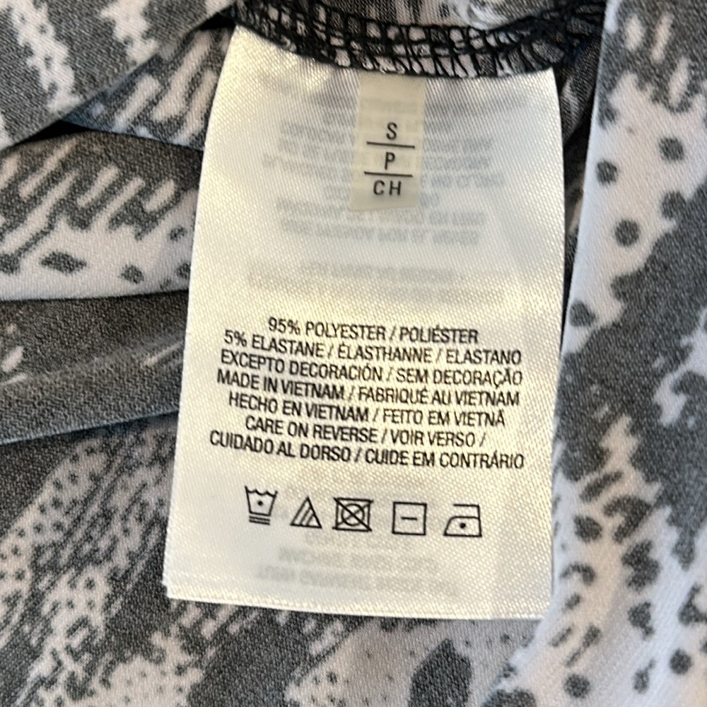 Tahari black and white animal print top - Picture 8 of 8